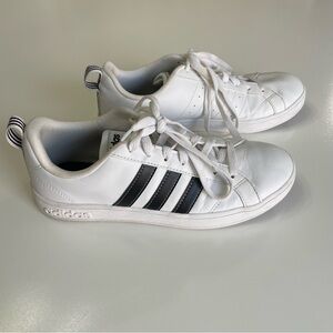 Adidas Low Top Court Shoes in Black and White, size 7.5